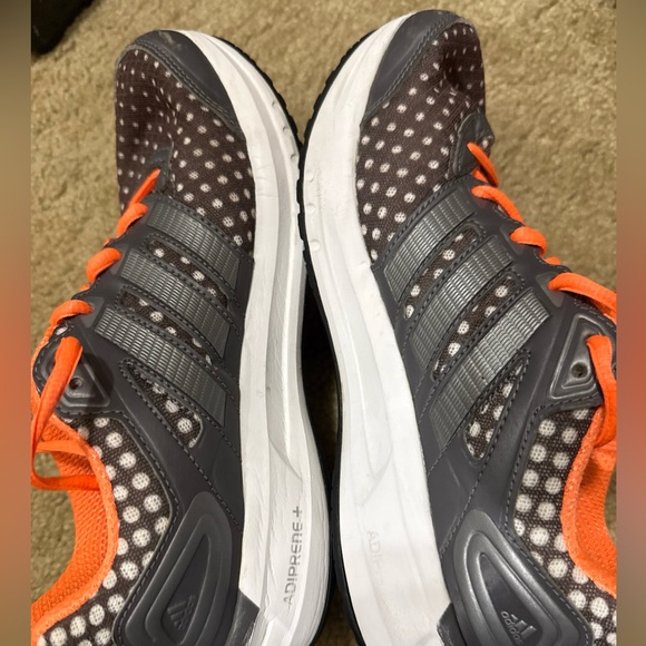 Adidas Women Adeprene+ Size 7 Gray White Dot Orange Shoes Athletic - Picture 2 of 6